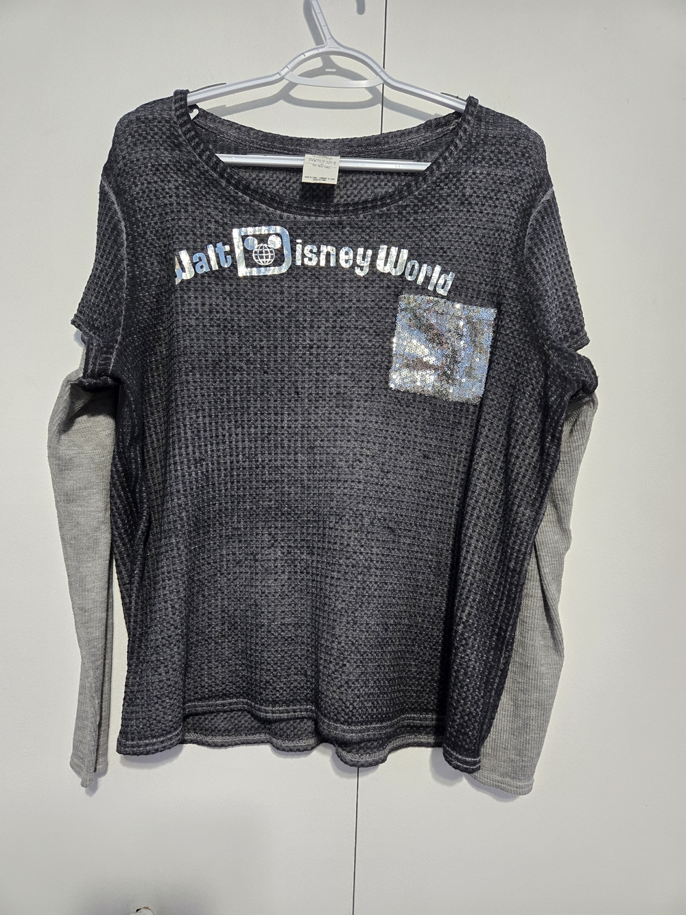 Disney Parks Walt Disney World Thermal Top XL Gray Sequin Pocket Layered Long Sl